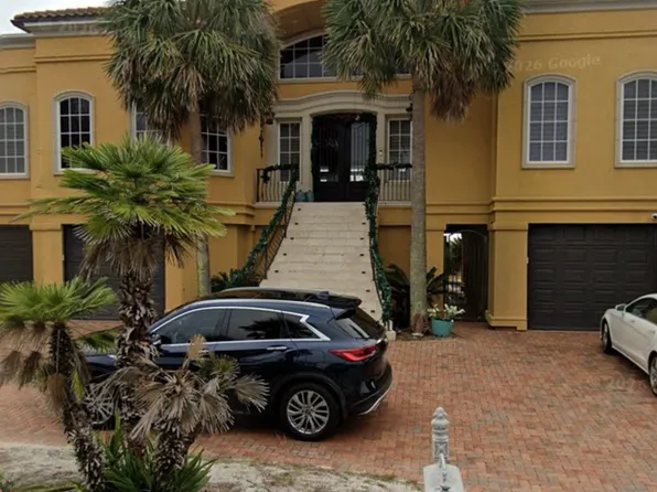 24 Calle Hermosa, Pensacola Beach, FL 32561