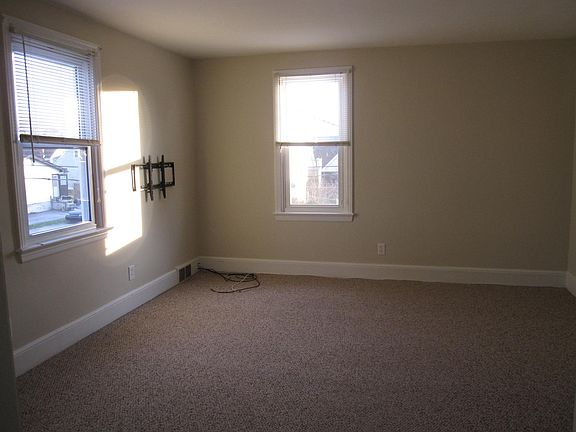 5th image of 3905 Delaware St #2