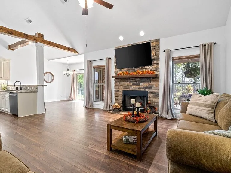 1515 Hereford Blvd — Photo 26