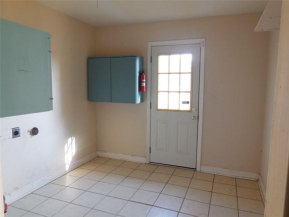 4th image of 2405 Kingbird Dr