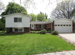 5121 Hale Dr, Troy, MI