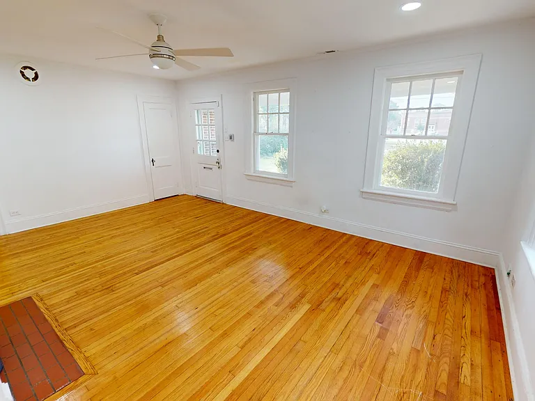 608 N Jackson St — Photo 6