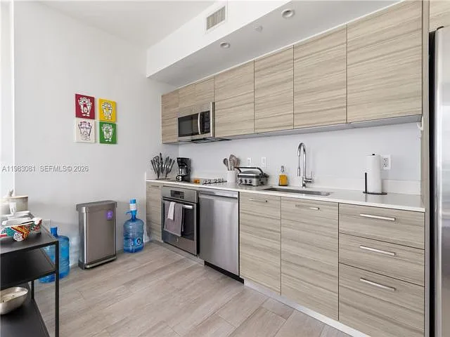 121 NE 34th St #2109 — Photo 2