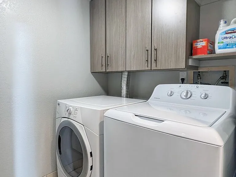 3330 Mirage Dr — Photo 12