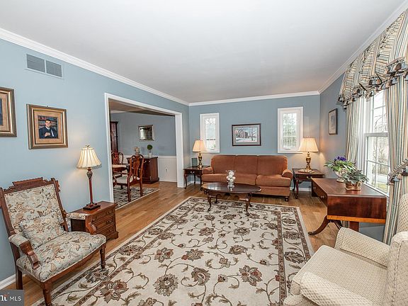 5th image of 110 Wynnewood Dr