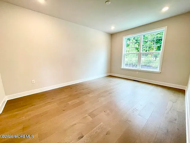 1 Beach Ct — Photo 12