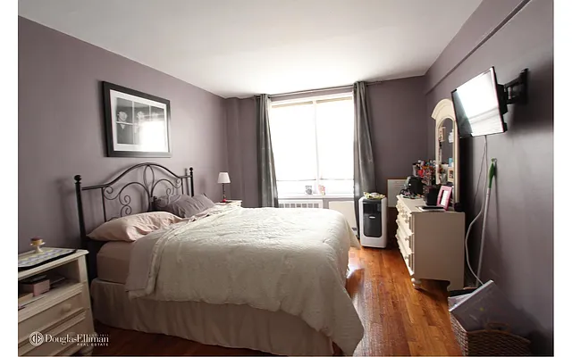 Rented by Douglas Elliman | media 4