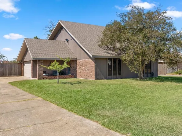 2117 Olene Dr, Sulphur, LA 70663