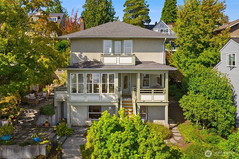 2nd image of 1129 37th Avenue