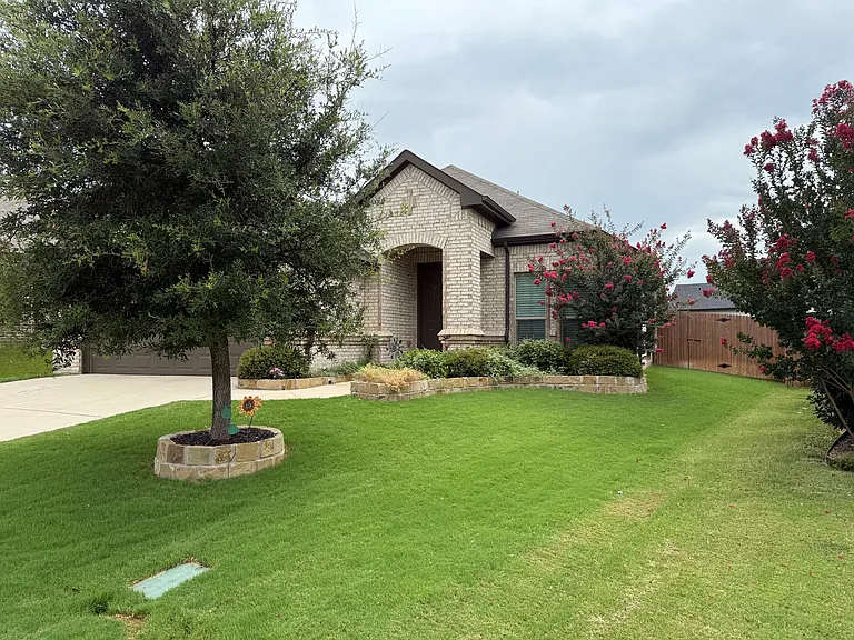 2517 Hadley St — Photo 2