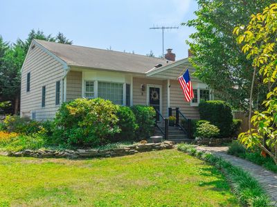 8 Riverside Street, Amityville, NY, 11701