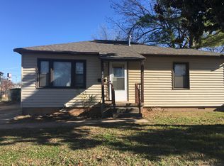 1608 Thompson Dr, Midwest City, OK 73110