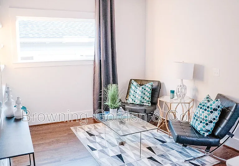 2156B Byrum Ave — Photo 22