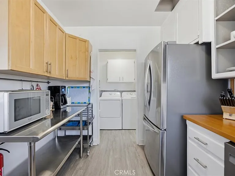 422 S Juanita Ave — Photo 9