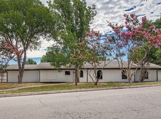 6677 Highview Rd, Fort Worth, TX 76140