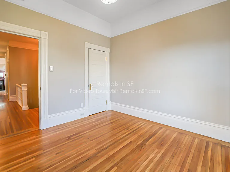 567 Waller St — Photo 17