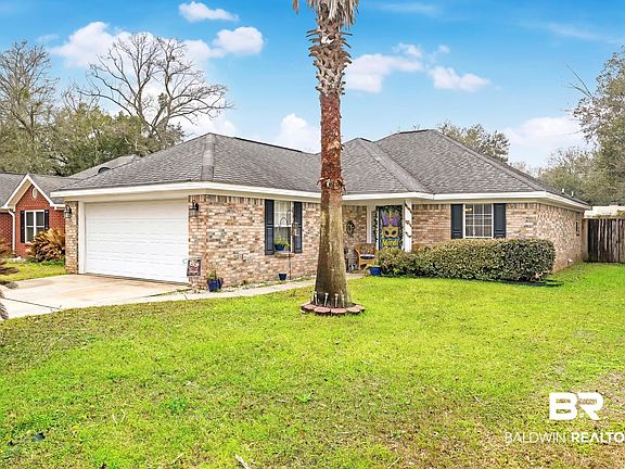 2nd image of 105 Cluster Oaks Ct