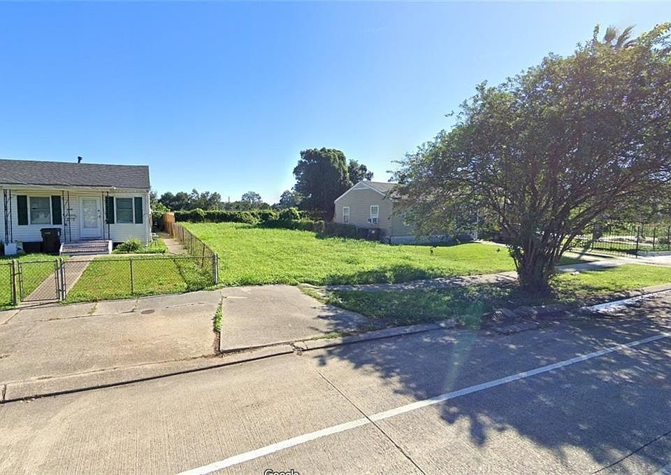 1st image of 1832 Shirley Dr