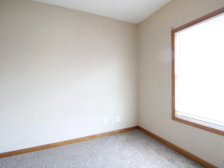 2829 Rutland Ave — Photo 10