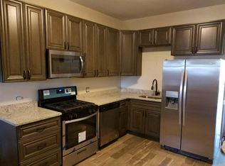 3316 W Hutchinson St APT 3, Chicago, IL 60618