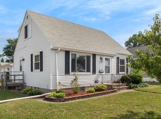 2122 Milburn Blvd, Mishawaka, IN 46544