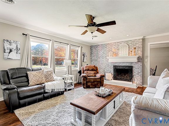 3rd image of 11033 Wychwood Dr