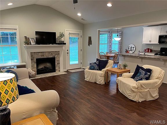 3rd image of 14470 Wells Creek Ln