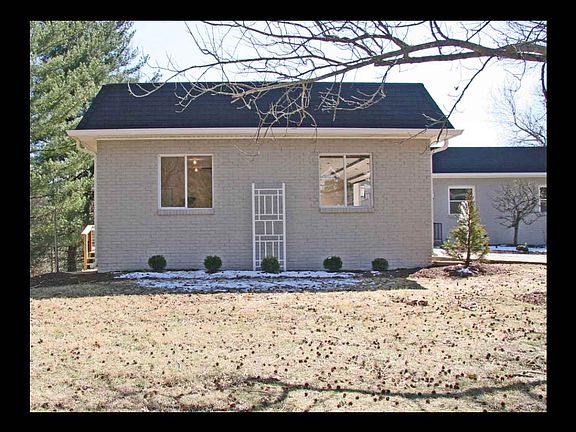 3rd image of 4504 E Cambridge Ct