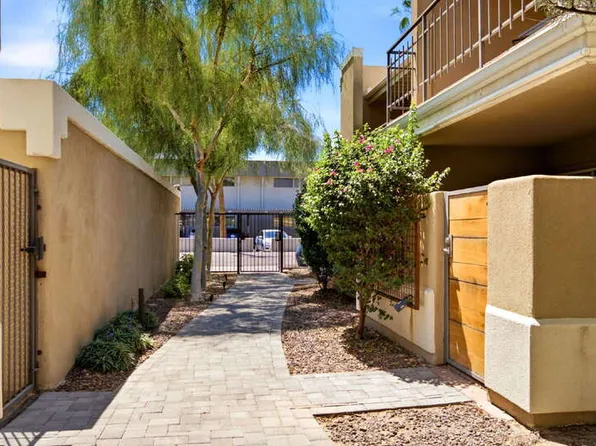 2233 E Highland Ave Unit 134, Phoenix, AZ 85016