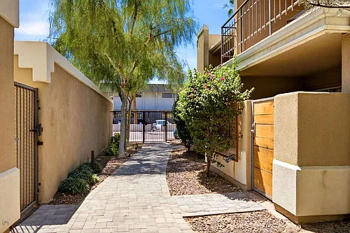 2233 E Highland Ave #134 Photo 1 2233 E Highland Ave #134 Photo 1
