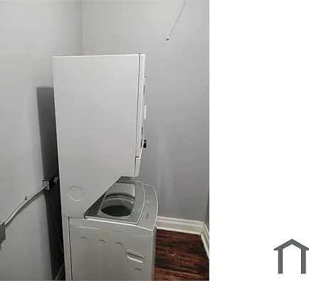 3 bed, $2,100 — Photo 2