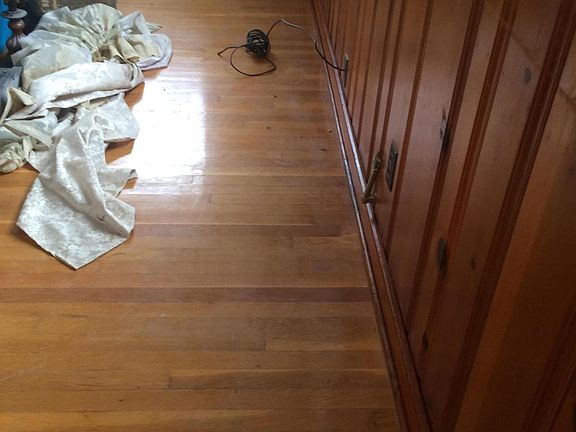3rd image of 330 Arbutus Ave
