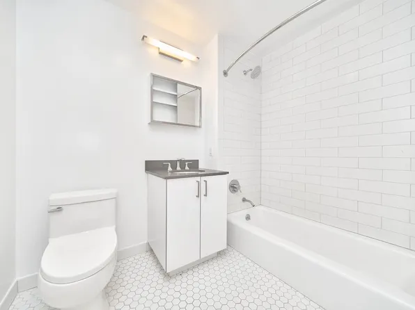 2211 3rd Avenue image 12 of 18