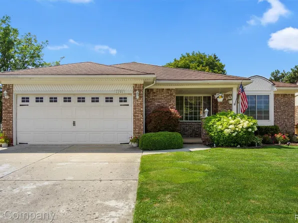 1391 Leafgreen Dr, Troy, MI 48083