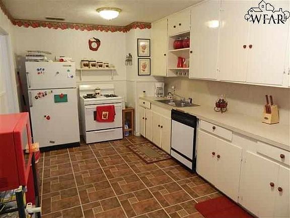 4th image of 322 Bluebonnet Dr