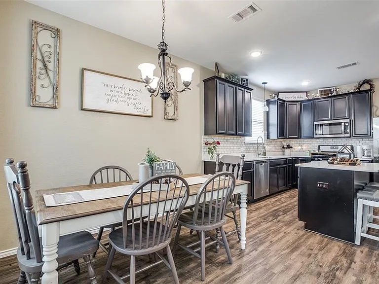 2151 Lost Timbers Dr — Photo 18