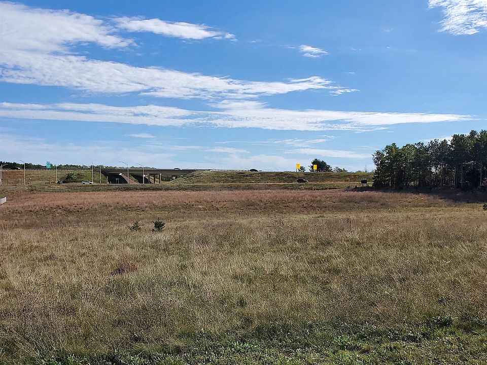 1st image of Giebel Ct
