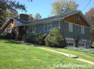 464 Hilltop Rd, Yorktown Heights, NY 10598