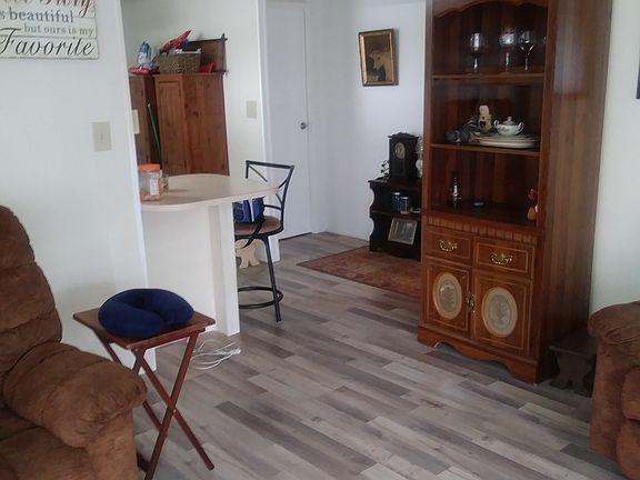3rd image of 2205 La Rosa Ln