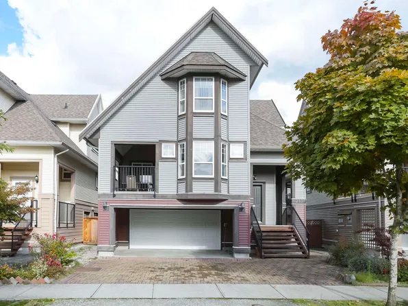 213 Hume St, New Westminster, BC V3M 5N6