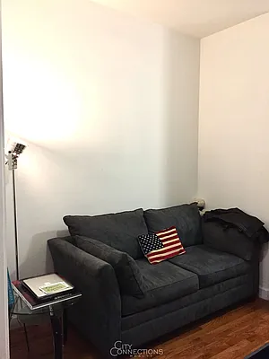 Rented by City Connections Realty | media 14