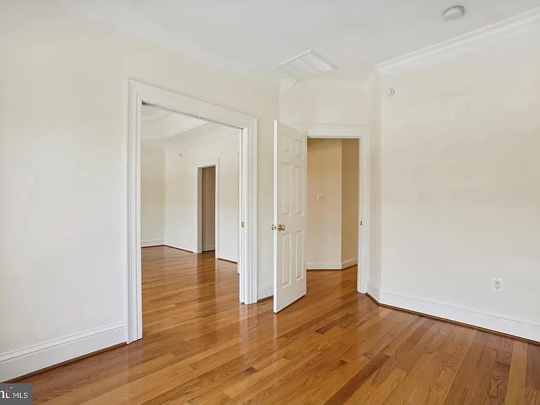 7022 Little Leaf Linden Ln — Photo 26