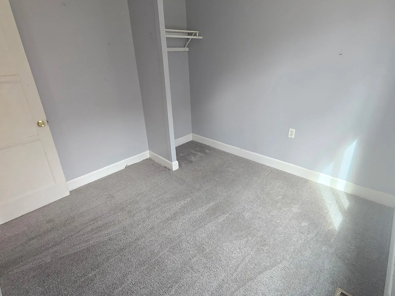 2 bed, 900 sqft, $1,200 — Photo 4
