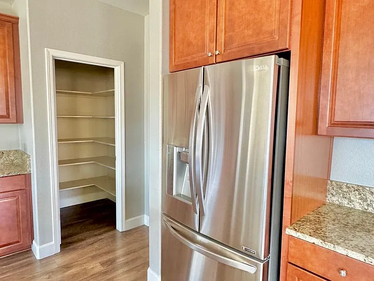10520 Rollins Dr — Photo 10