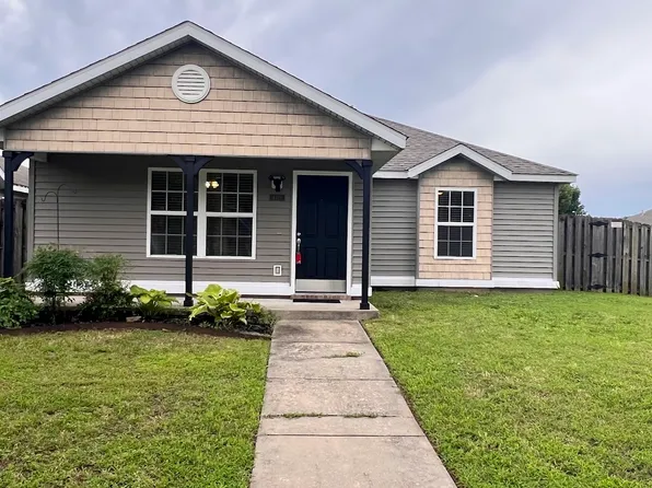 4419 W Pecan St, Fayetteville, AR 72704
