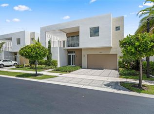 10067 NW 75th Ter, Doral, FL 33178