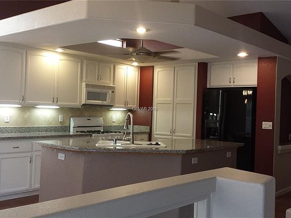 3rd image of 8761 Harvest Valley Ave #0