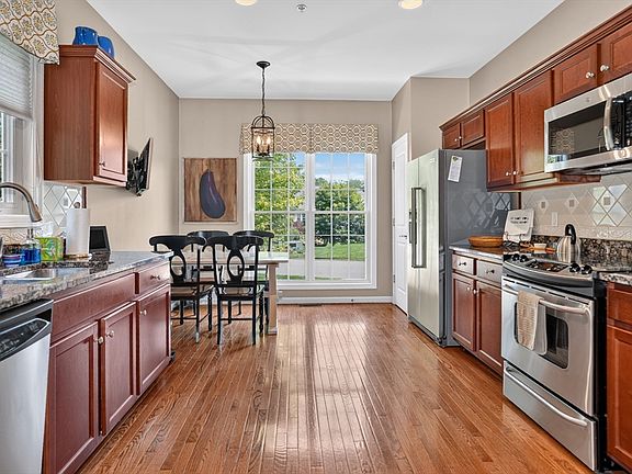 2nd image of 36 Arbor Glen Dr Unit 36