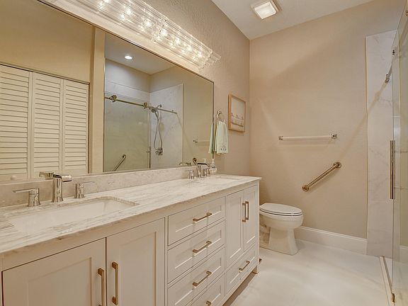 4th image of 5648 Emerald Cay Terrace