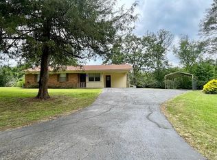 1043 Wooten Ln, Wesson, MS 39191